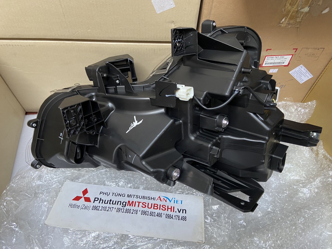 Đèn pha xe Mitsubishi Xpander Cross 2023-2025